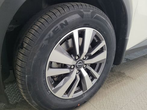 Used 2022 Nissan Pathfinder SL w/ SL Black Package AWD/4WD image 31