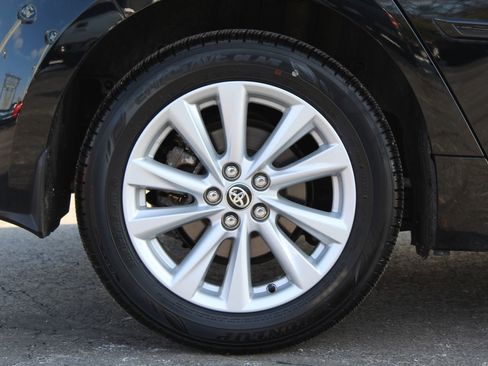 Used 2025 Toyota Corolla SE image 26