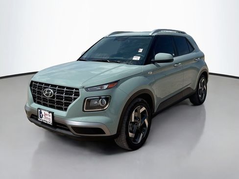 Used 2026 Hyundai Venue SEL FWD image 3