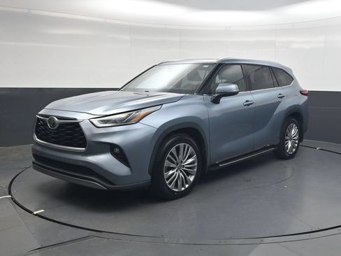 Used 2022 Toyota Highlander Platinum AWD/4WD image 8