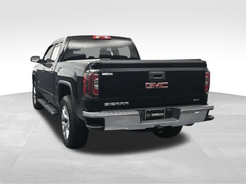 Used 2018 GMC Sierra 1500 SLT w/ SLT Premium Package AWD/4WD image 4