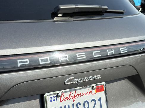 Used 2019 Porsche Cayenne AWD/4WD image 28