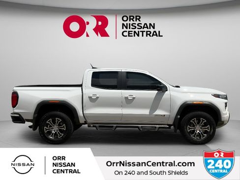 Used 2025 GMC Canyon AT4 w/ Technology Plus Package AWD/4WD image 4