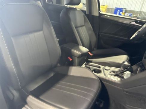 Certified 2022 Volkswagen Tiguan SE image 19