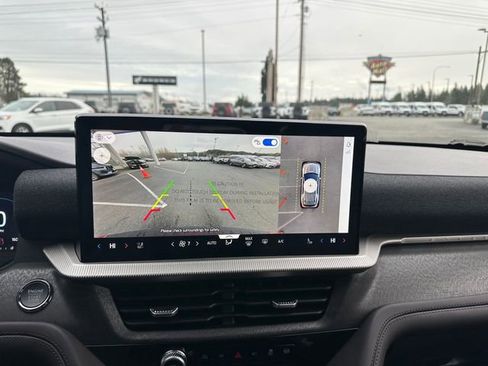 New 2026 Ford Explorer Platinum w/ LUX Leather Package image 17