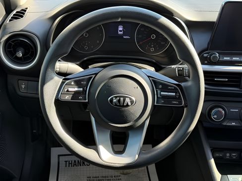Used 2021 Kia Forte LXS FWD image 12