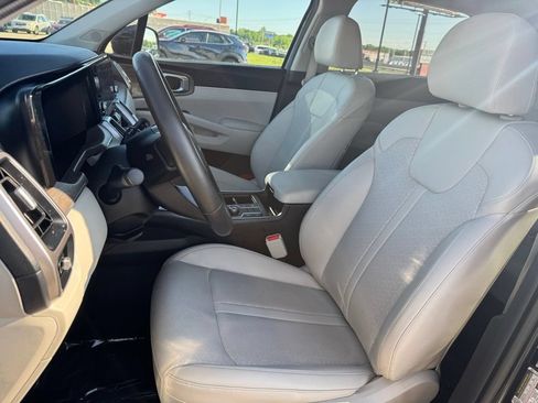 Used 2022 Kia Sorento S AWD/4WD image 6