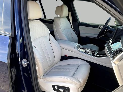Used 2025 BMW X5 xDrive40i w/ Executive Package AWD/4WD image 28