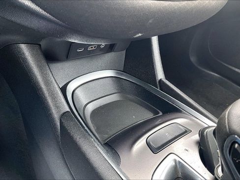 Used 2022 Chevrolet Malibu LT FWD image 28