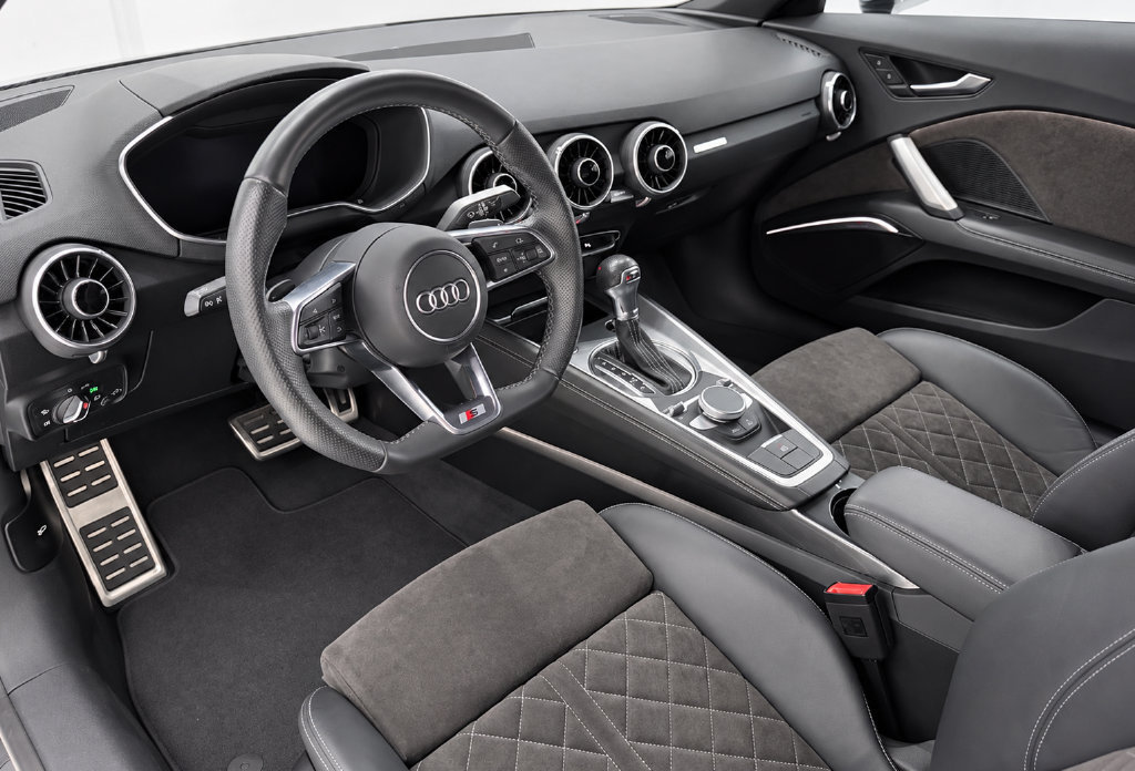 Used 2020 Audi TT 2.0T w/ Technology Package AWD/4WD image 4