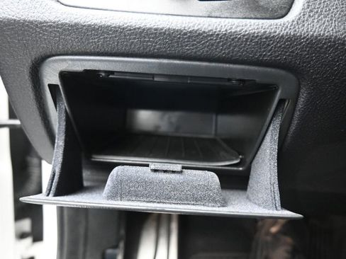 Used 2017 BMW M4 Convertible image 27