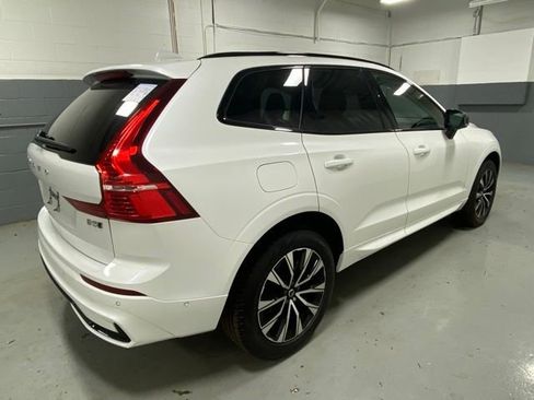 Certified 2025 Volvo XC60 B5 Plus AWD/4WD image 3