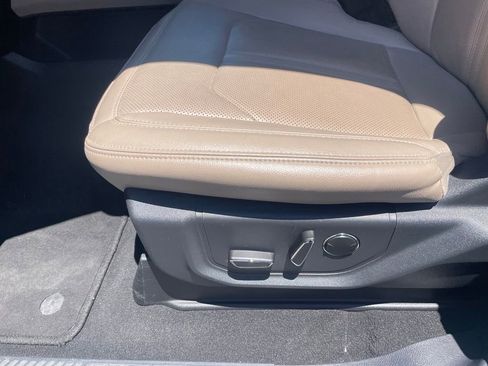 Used 2024 Ford Expedition Max Limited RWD image 10