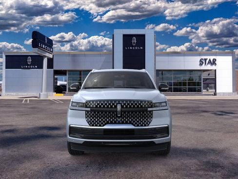 New 2026 Lincoln Navigator L Reserve AWD/4WD image 6