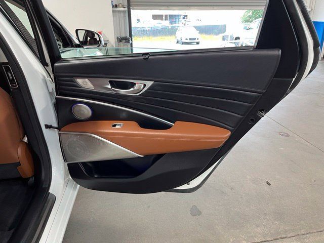 Used 2019 Kia K900 Luxury w/ VIP Package AWD/4WD image 16
