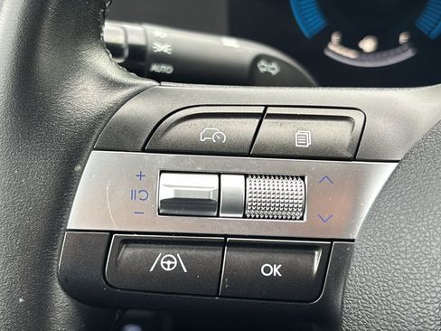 Certified 2024 Hyundai Kona SEL FWD image 22