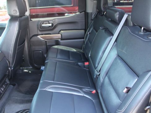 Used 2020 Chevrolet Silverado 1500 LT Trail Boss w/ Convenience Package AWD/4WD image 7