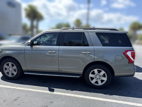 Used 2019 Ford Expedition XLT w/ Equipment Group 202A RWD image 7