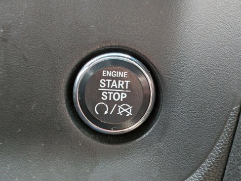 Used 2014 Dodge Challenger R/T image 24