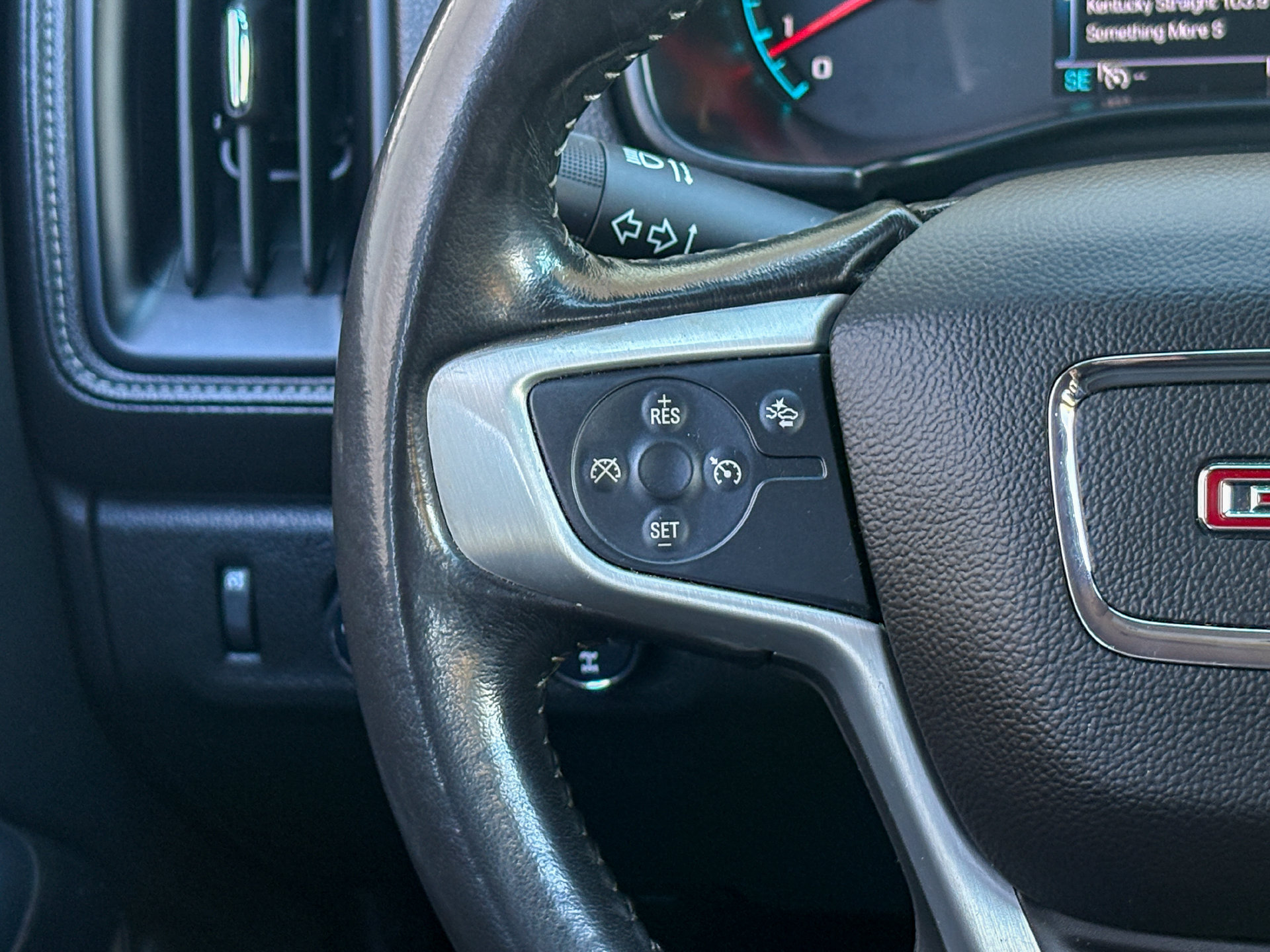 Used 2018 GMC Canyon SLT w/ Driver Alert Package AWD/4WD image 14