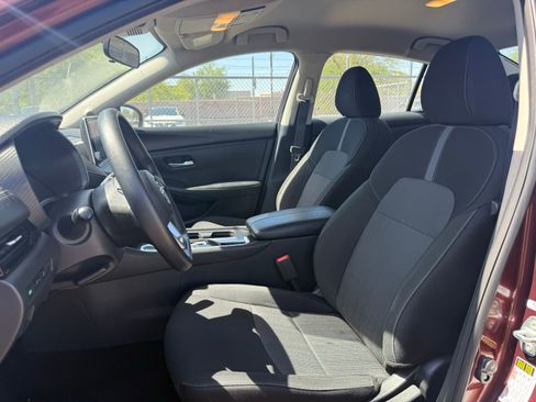 Used 2025 Nissan Sentra SV FWD image 12