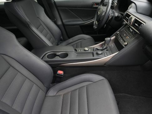 Used 2019 Lexus IS 300 F Sport w/ F Sport Package RWD image 11