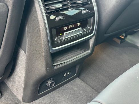 Used 2024 BMW X5 xDrive40i w/ Premium Package AWD/4WD image 13