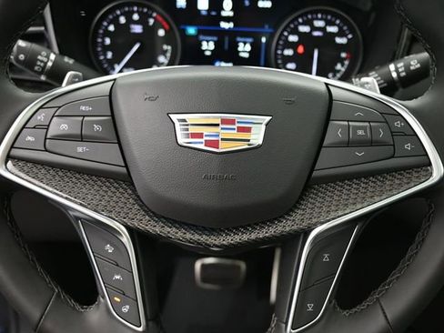 New 2026 Cadillac XT5 Sportv w/ LPO, Onyx Lite Package AWD/4WD image 25