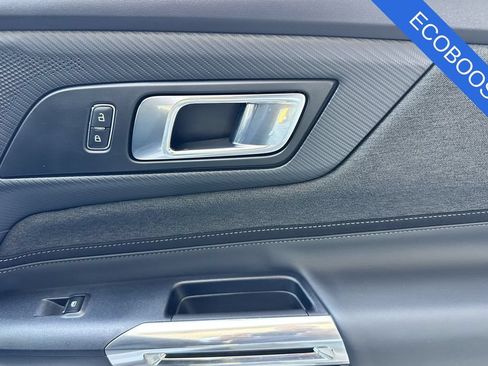 Used 2025 Ford Mustang Coupe RWD image 18