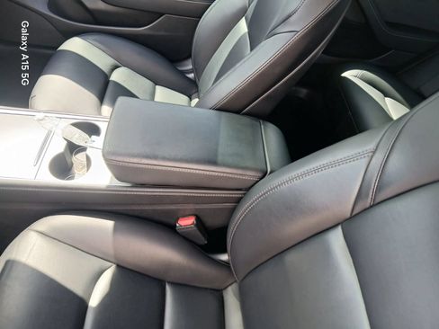 Used 2022 Tesla Model 3 Long Range AWD/4WD image 8