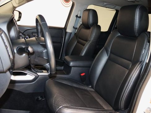 Used 2022 Nissan Frontier SV image 35