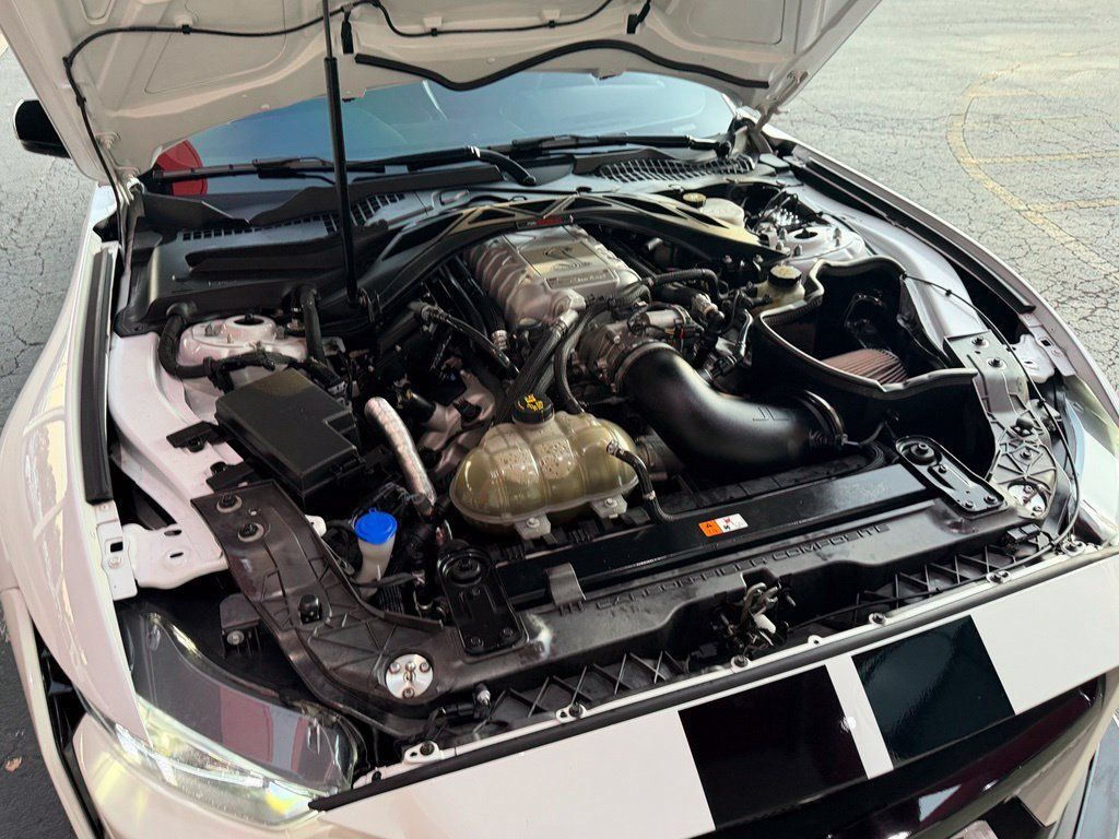 Used 2021 Ford Mustang Shelby GT500 w/ Technology Package RWD image 4