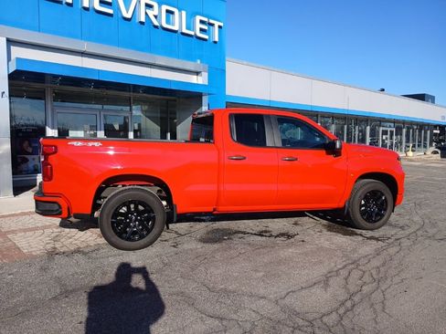 Used 2023 Chevrolet Silverado 1500 Custom image 11