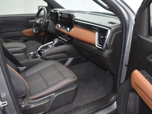 Used 2024 GMC Canyon AT4 w/ LPO, Skid Plate Package image 11