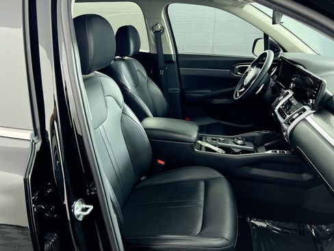 Used 2022 Kia Sorento S image 28