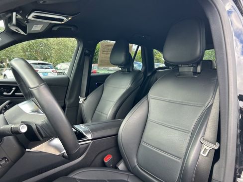 Used 2024 Mercedes-Benz GLC 300 4MATIC image 15