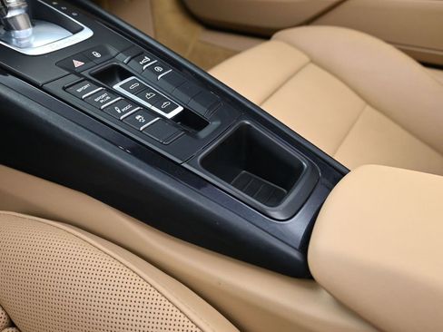 Used 2016 Porsche 911 Turbo S image 23