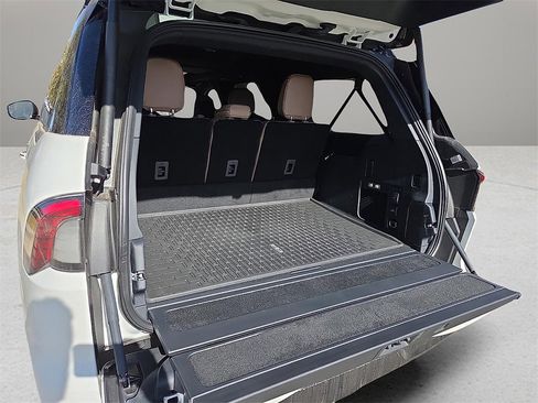 New 2025 Lincoln Navigator L Black Label image 8