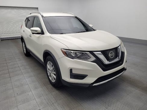 Used 2017 Nissan Rogue SV w/ SV Premium Package image 13