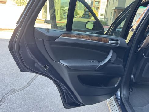 Used 2010 BMW X5 xDrive30i image 24