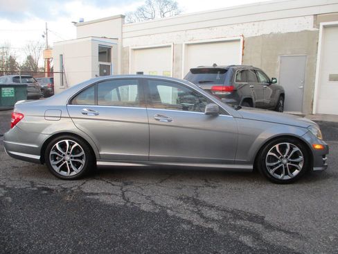 Used 2013 Mercedes-Benz C 300 4MATIC Sedan image 4