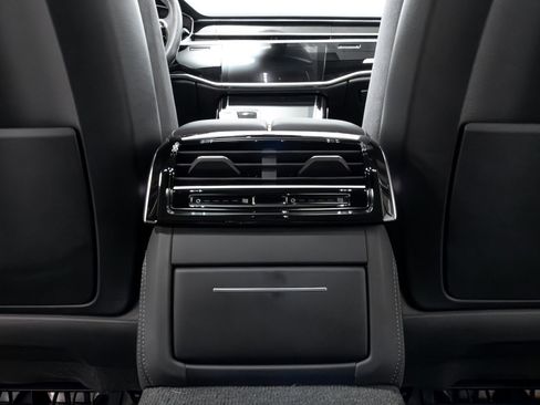 Used 2023 Audi S8 image 29