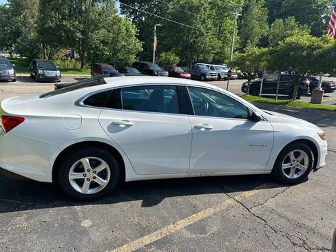 Used 2022 Chevrolet Malibu LS FWD image 5