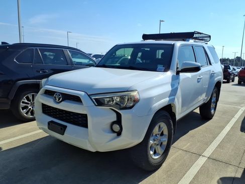 Used 2016 Toyota 4Runner SR5 RWD image 4