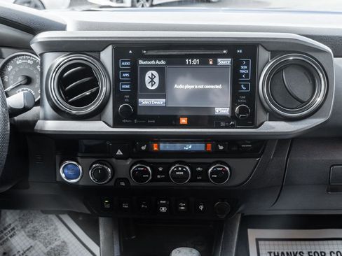 Used 2018 Toyota Tacoma TRD Off-Road image 17