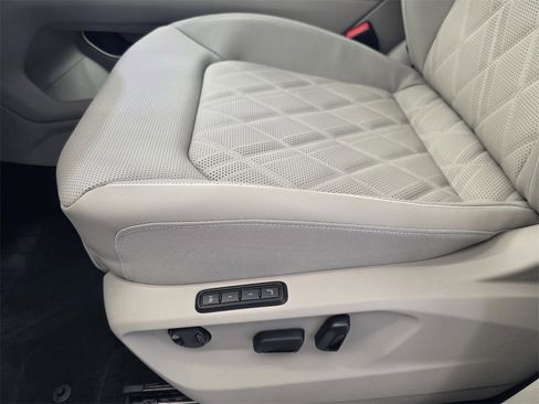 New 2026 Volkswagen Atlas SEL Premium R-Line image 17