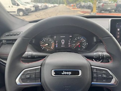 Certified 2025 Jeep Compass Trailhawk AWD/4WD image 22