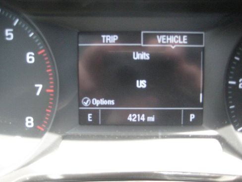 Used 2026 Chevrolet Trax LS w/ LS Convenience Package FWD image 23