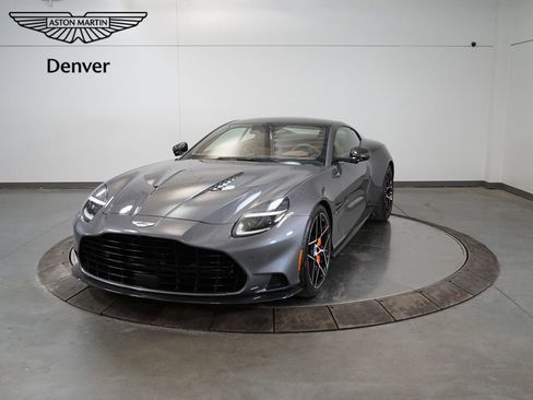 Used 2025 Aston Martin Vanquish image 1