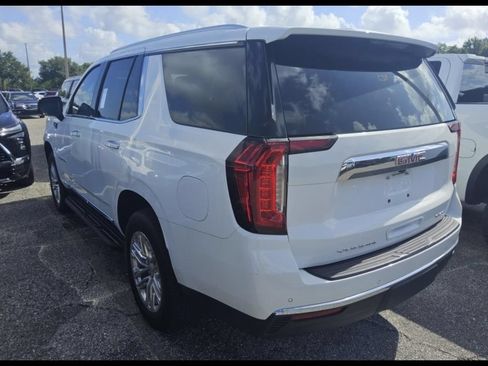 Used 2023 GMC Yukon SLT w/ SLT Premium Package RWD image 7